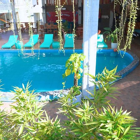 Ha Giang Lotus Hostel Motorbikes Tours Exterior foto
