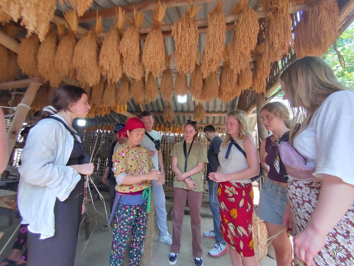 Ha Giang Lotus Hostel Motorbikes Tours Exterior foto