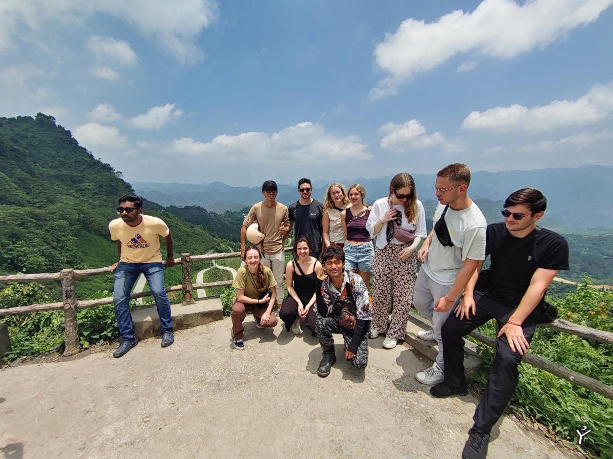 Ha Giang Lotus Hostel Motorbikes Tours Exterior foto