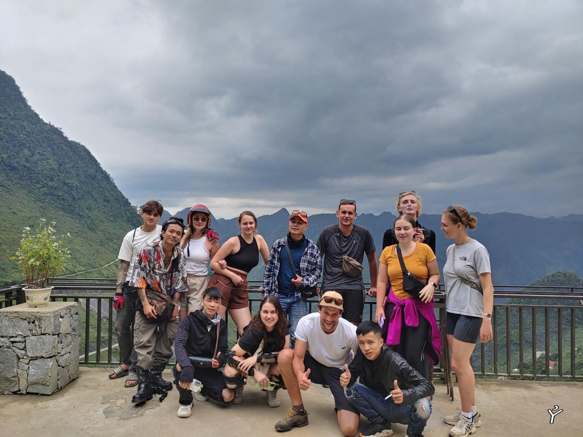 Ha Giang Lotus Hostel Motorbikes Tours Exterior foto